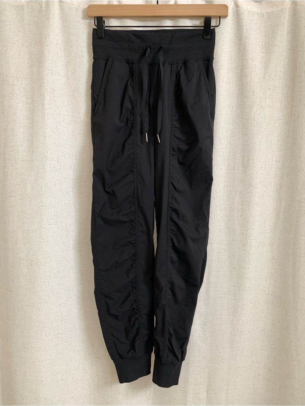 lululemon athletica Dance Studio Mid Rise Black Womens Drawstring Joggers size 0
